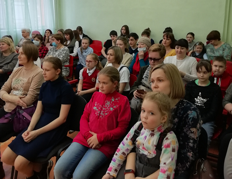 Итоговая выставка работ конкурса «И каждой профессии слава и честь».