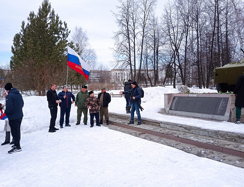 Автопробег в поддержку российских военнослужащих прошел в Кушвинском городском округе