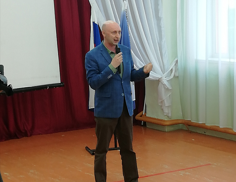 Итоговая выставка работ конкурса «И каждой профессии слава и честь».